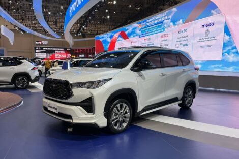 Toyota Kijang Innova Zenix saat mengikuti pameran di GIIAS 2025 (Foto:Gilang).
